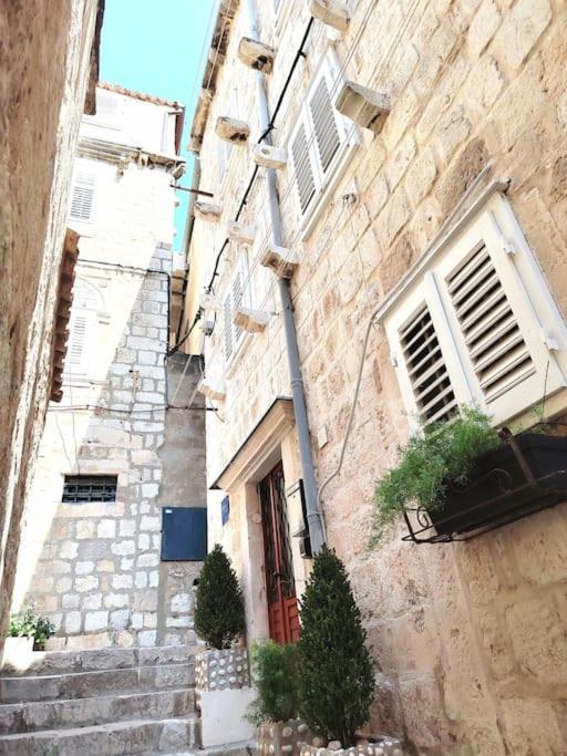 Apartamento 3 Bedroom House In Old Town *