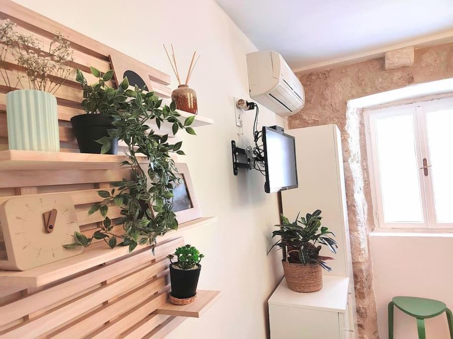 3 Bedroom House In Old Town *